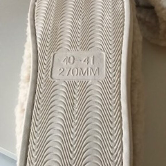 BNWOT - Polo Slippers - Picture 2 of 2